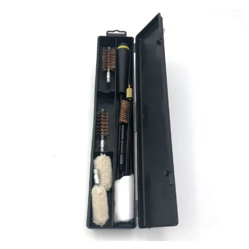 In che modo la qualità dei materiali in un kit di pulizia delle armi influisce sulla sua efficacia?